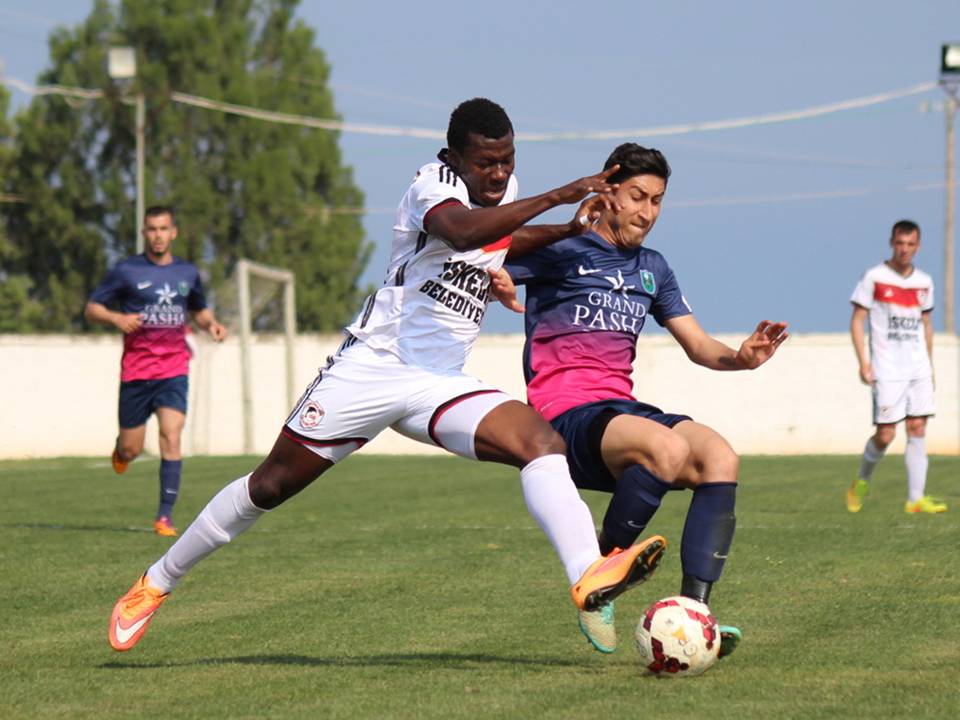 L. Gençler Birliği SK 1-2 Küçük Kaymaklı TSK
