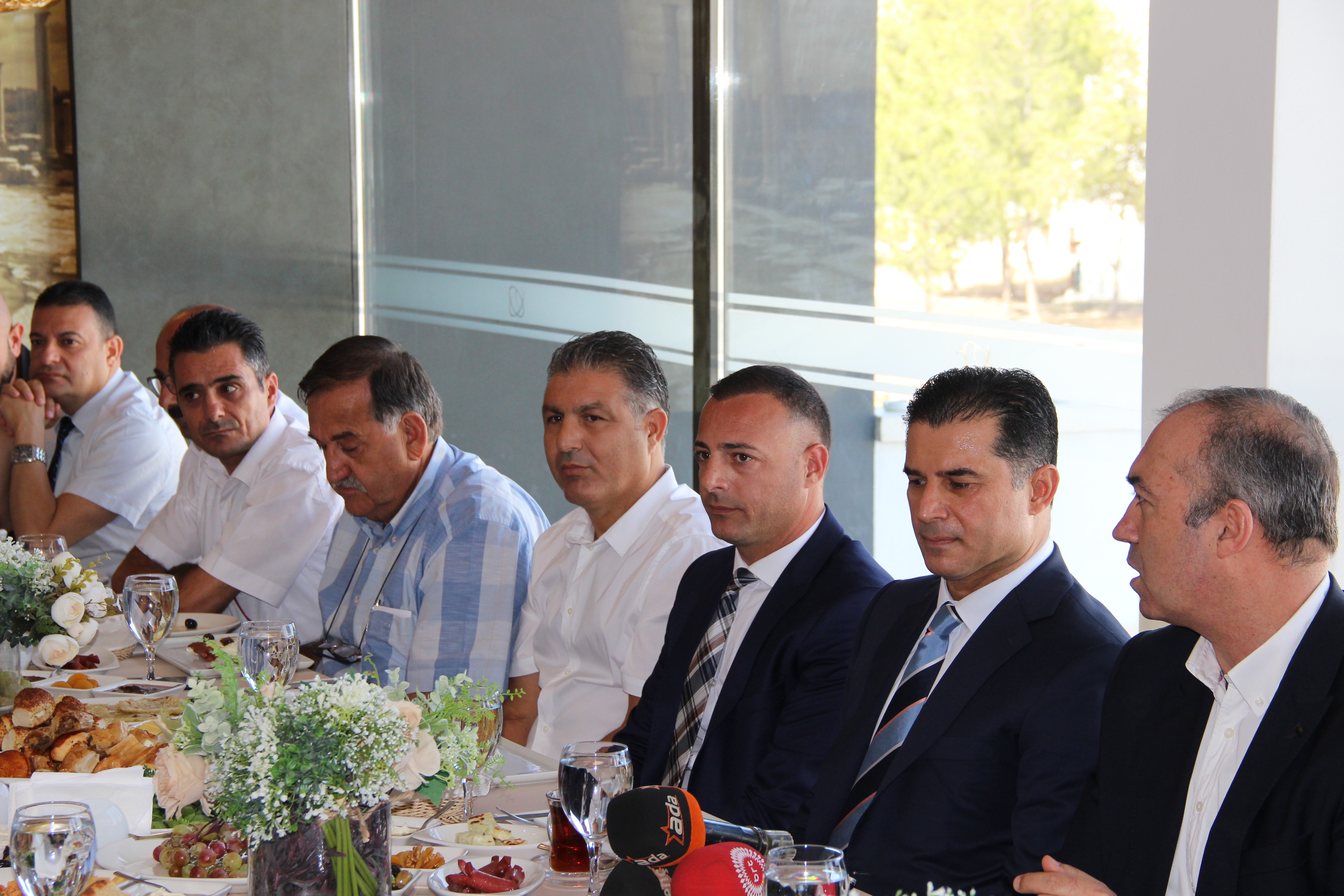 Başbakan Özgürgün Kulüp Başkanlarıyla Kahvaltıda Buluştu