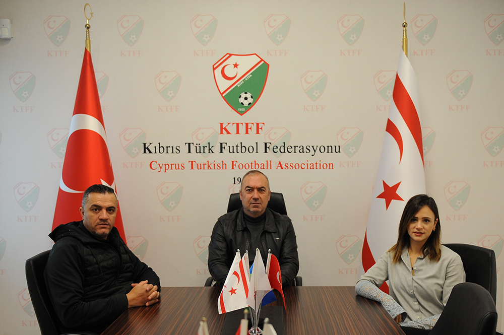 Kadın futbolu konusunda toplantı gerçekleştirildi