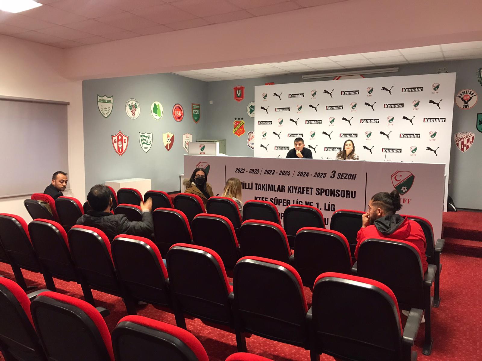 Kadın futbolu konusunda kulüplerle görüşüldü