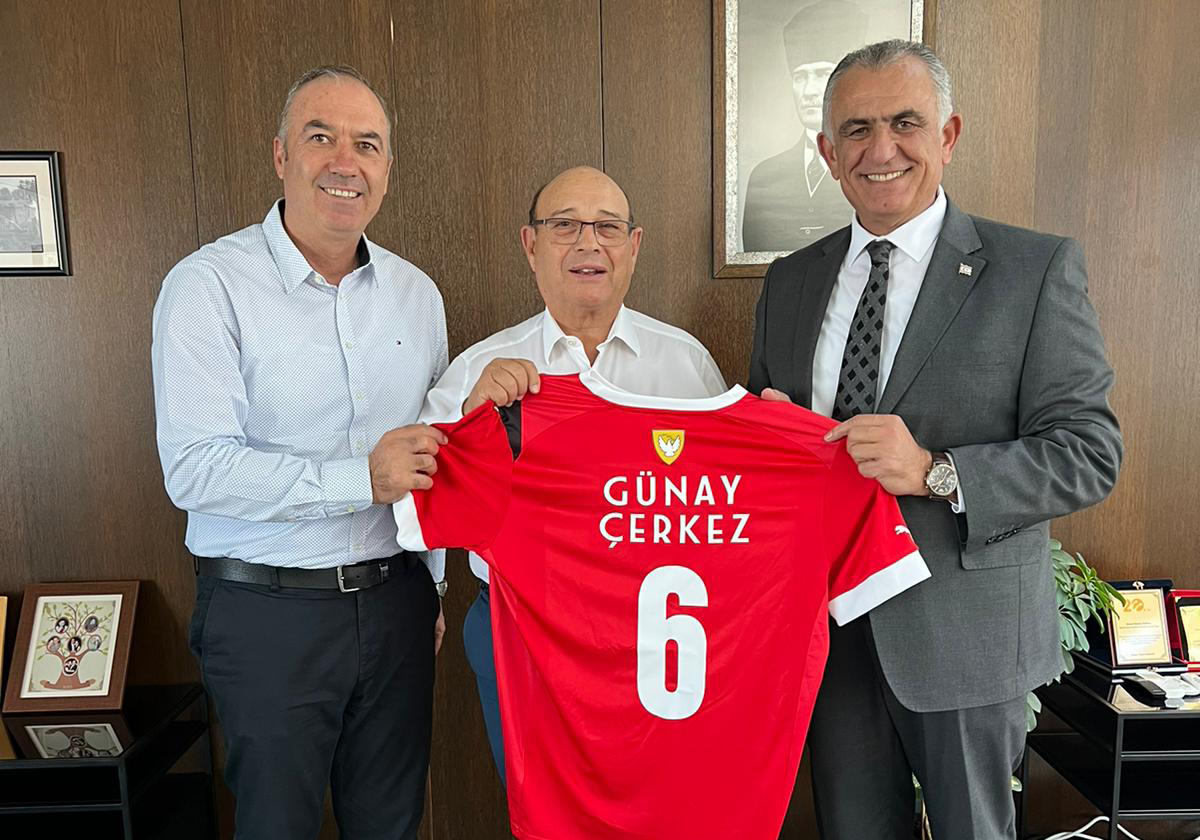 Bakan Çavuşoğlu ve Başkan Sertoğlu'ndan Çerkez'e ziyaret