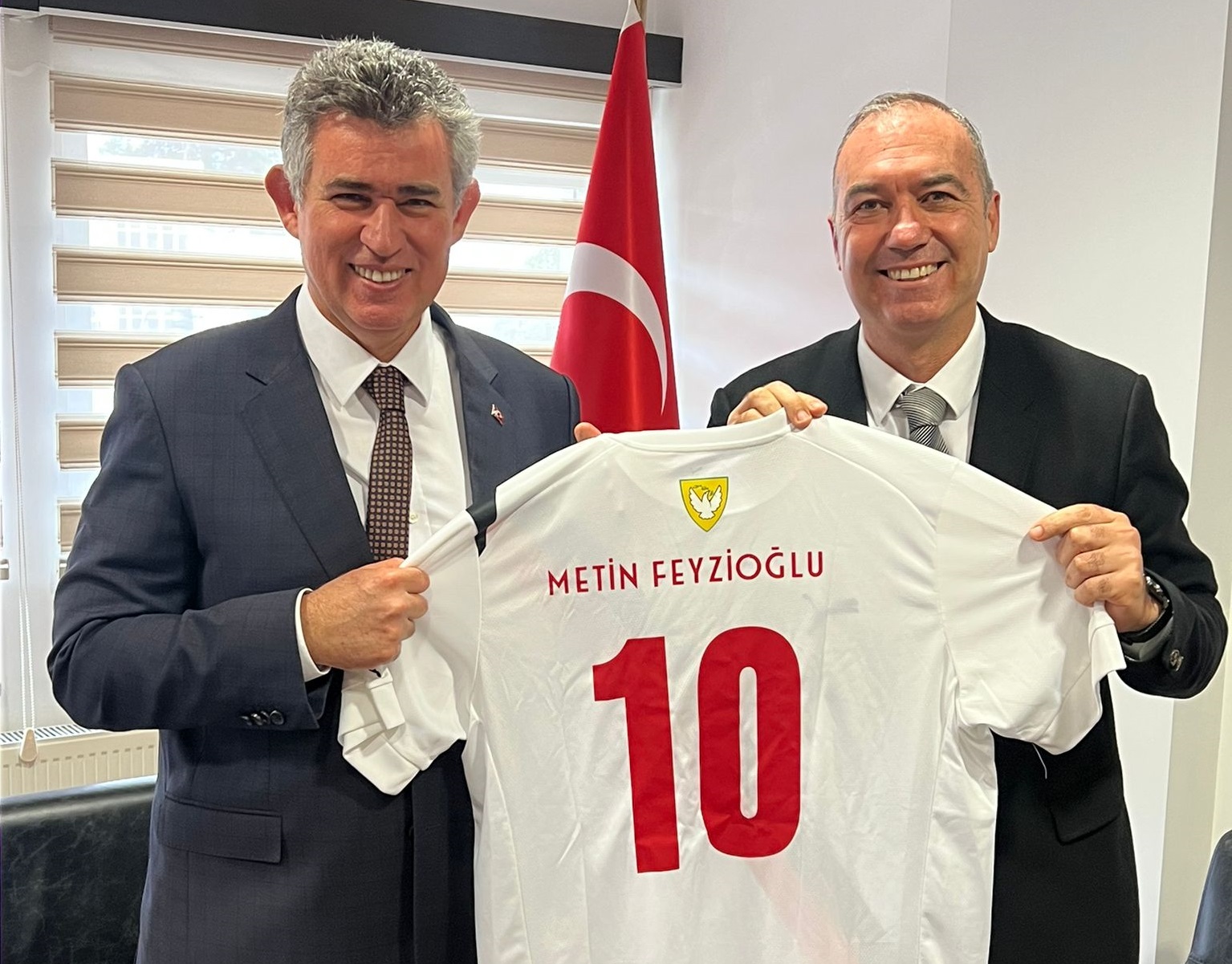 Başkan Sertoğlu'ndan TC Lefkoşa Büyükelçisi Feyzioğlu'na ziyaret