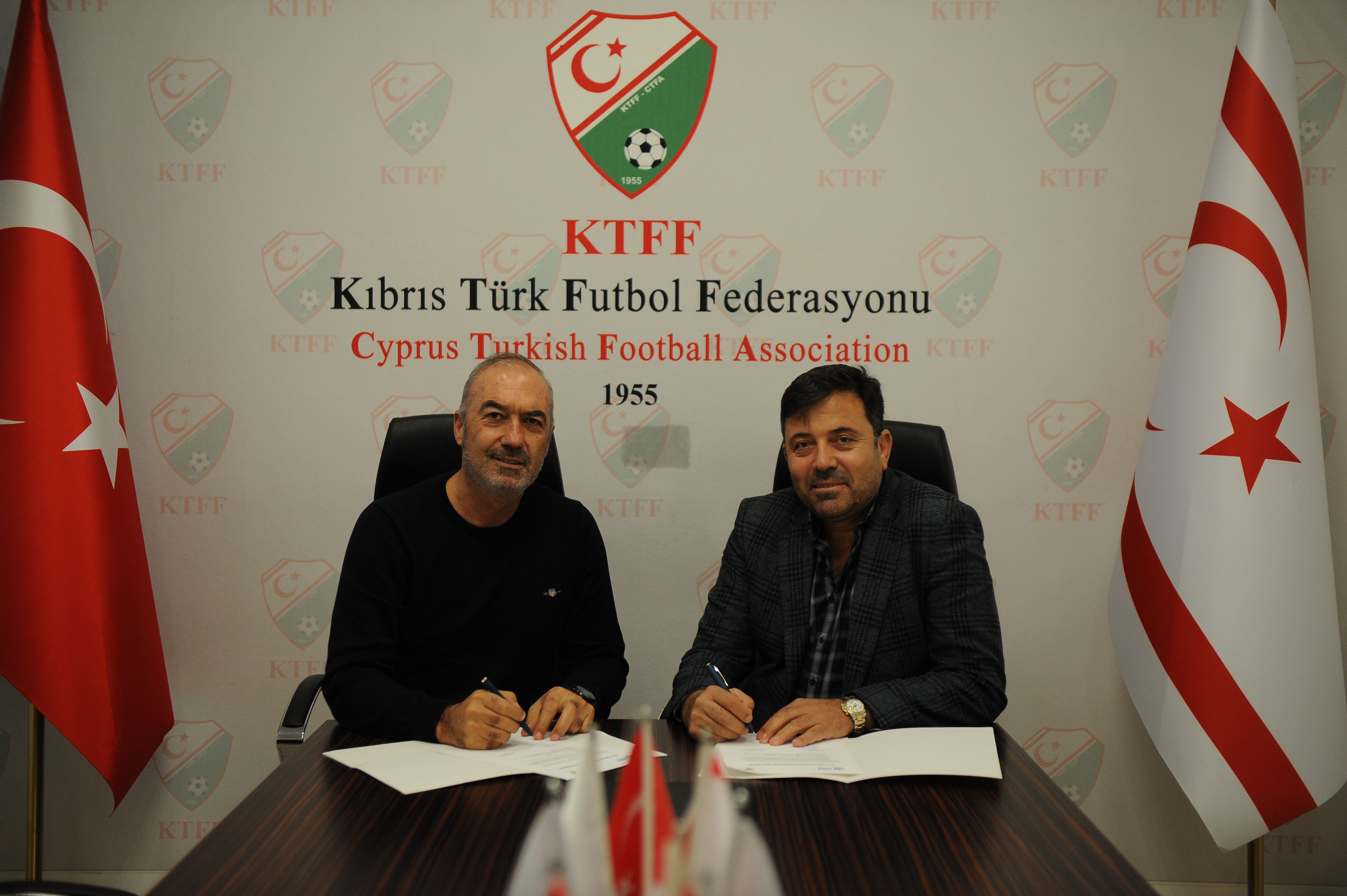Asbuzu ile U16 Ligi için imzalar atıldı